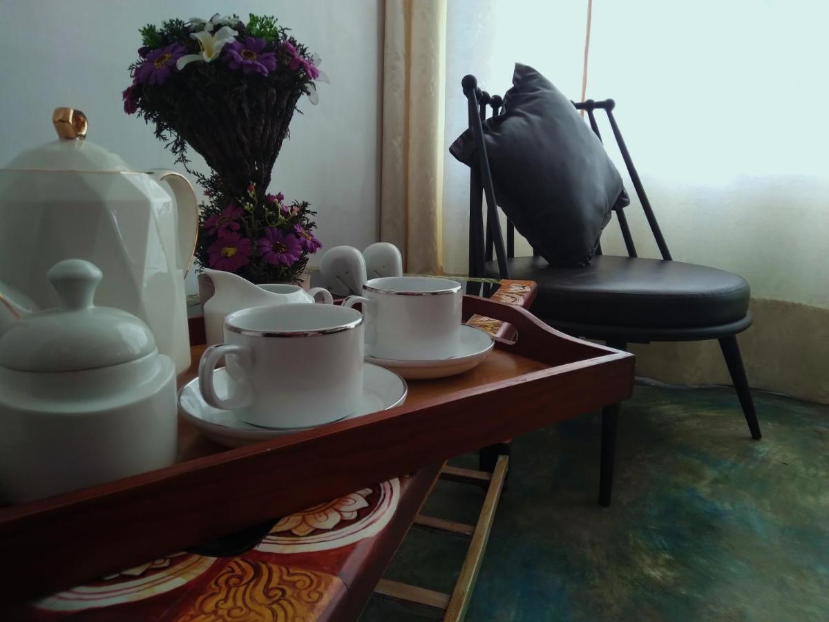 Barefoot Inn Kandy Zewnętrze zdjęcie