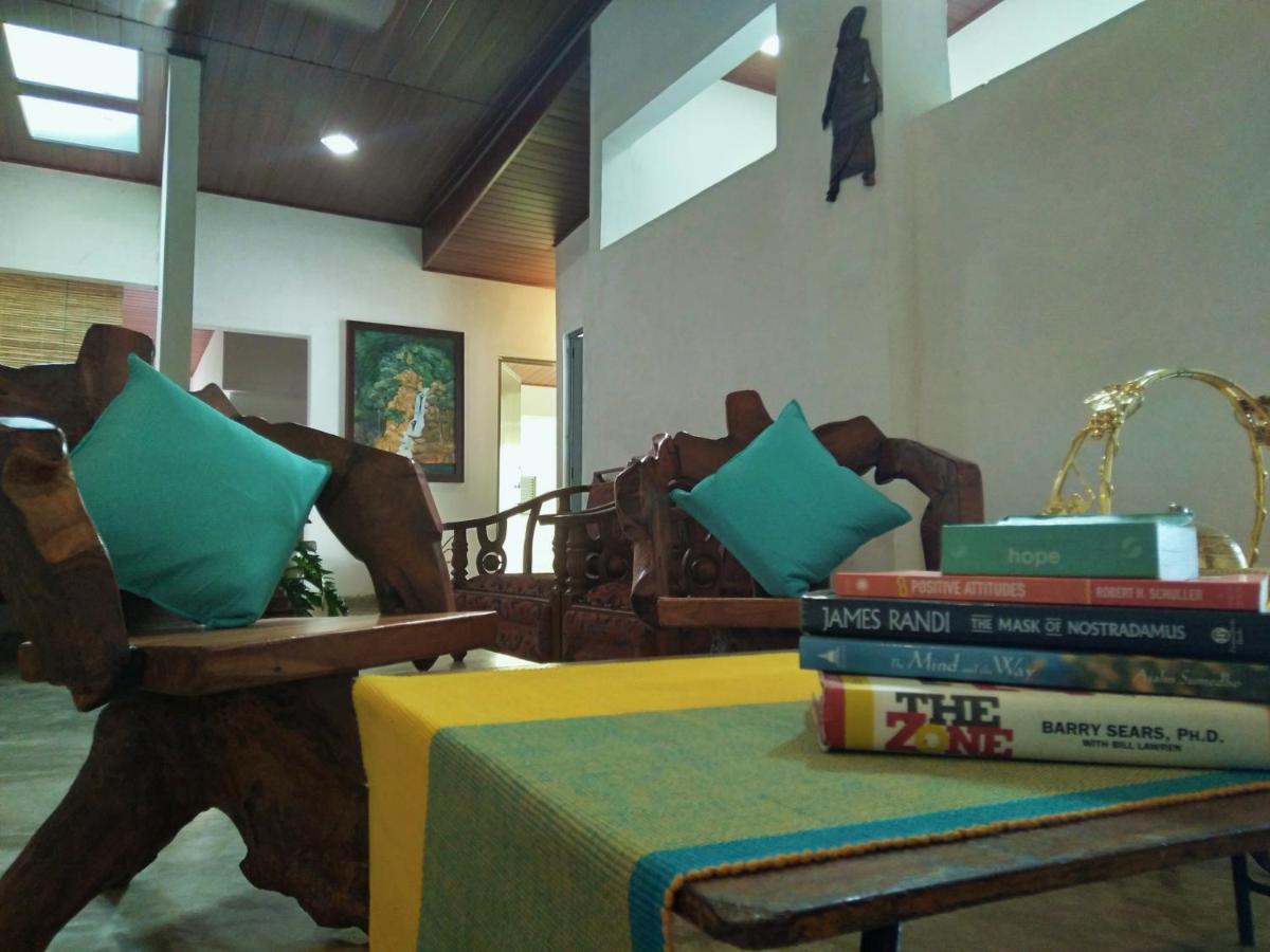 Barefoot Inn Kandy Zewnętrze zdjęcie