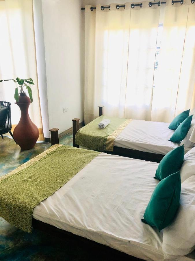 Barefoot Inn Kandy Zewnętrze zdjęcie